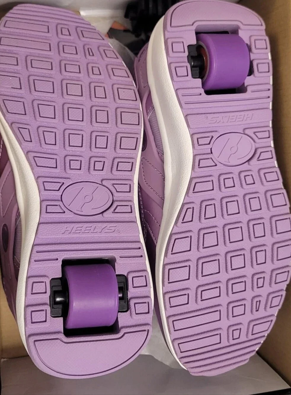 Girls Heelys Size 4